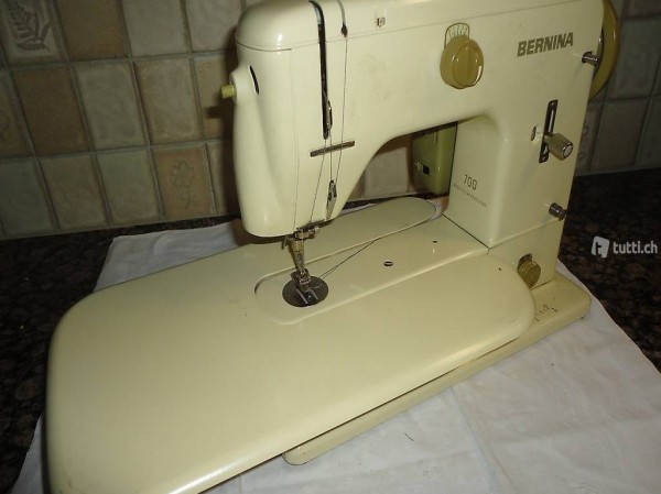  Bernina Nähmaschine Anschiebetisch