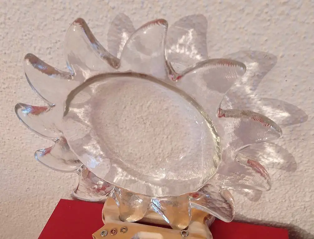 Glasschale " Sonnenform 24cm Breit