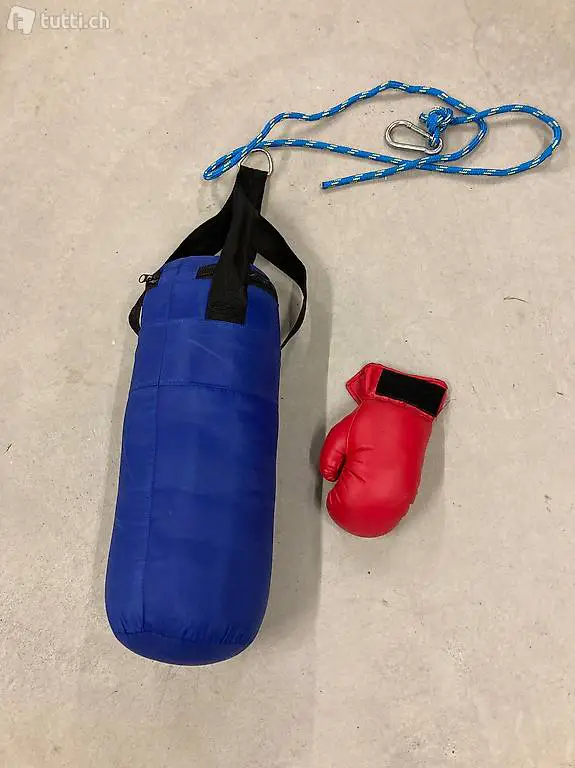 Boxsack mit Seil und Handschuh günstig abzugeben