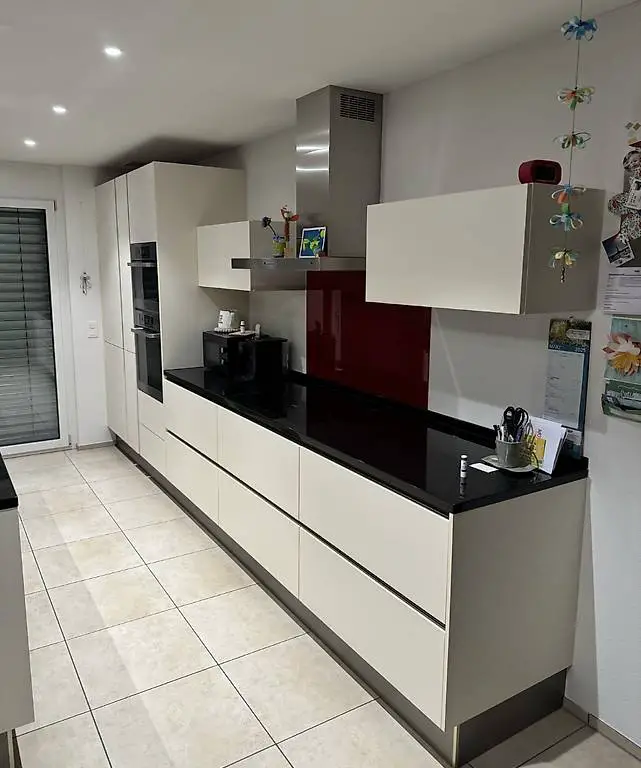 Küche inkl. Miele Geräte