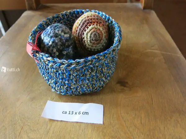 rundes Körbchen / Utensilo / gehäkelt / ca 13x6cm (Nr. 10)