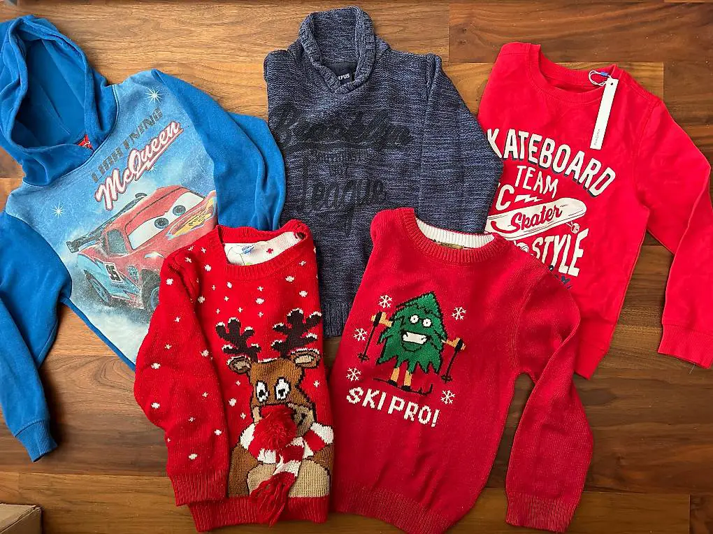 Kinderpullover, Grössen 104,110,116,122, ab CHF 3.00