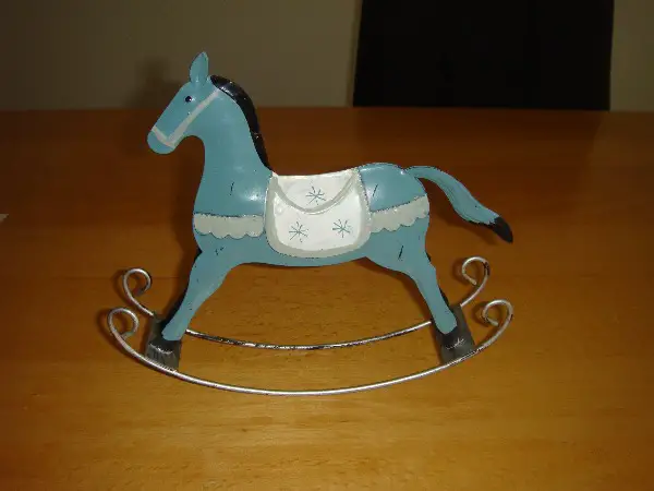 Blech Schaukelpferd