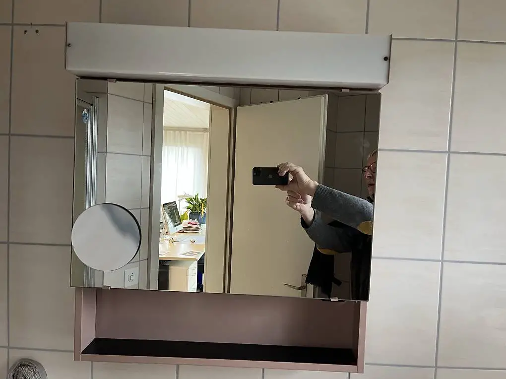 Spiegelschrank Badezimmer