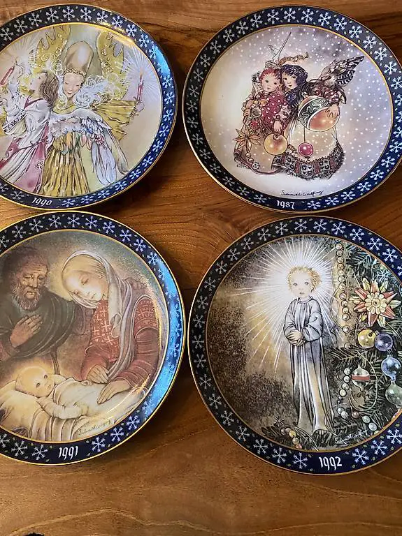 4 Bradex Weihnachtsteller mit Bildern von Sulamith Wülfling