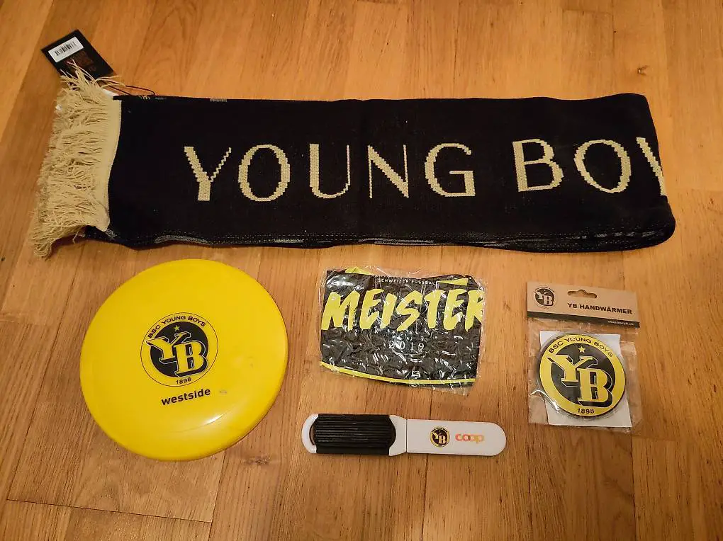 Diverse YB Fanartikel