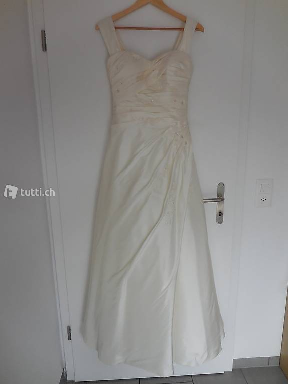 Hochzeitskleid von White One (W1) Farbe Creme Grösse 36