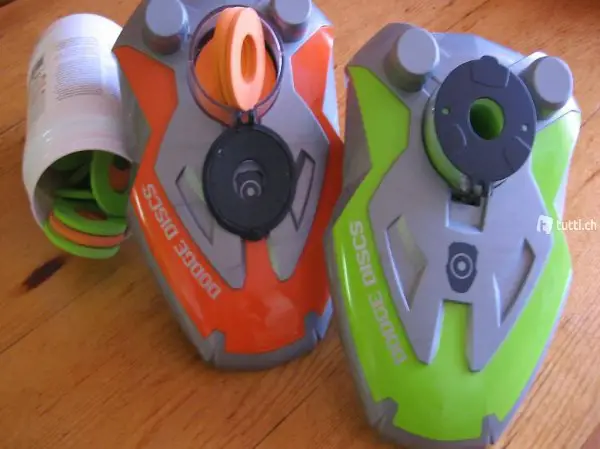 deux Dodge Discs et ses recharges