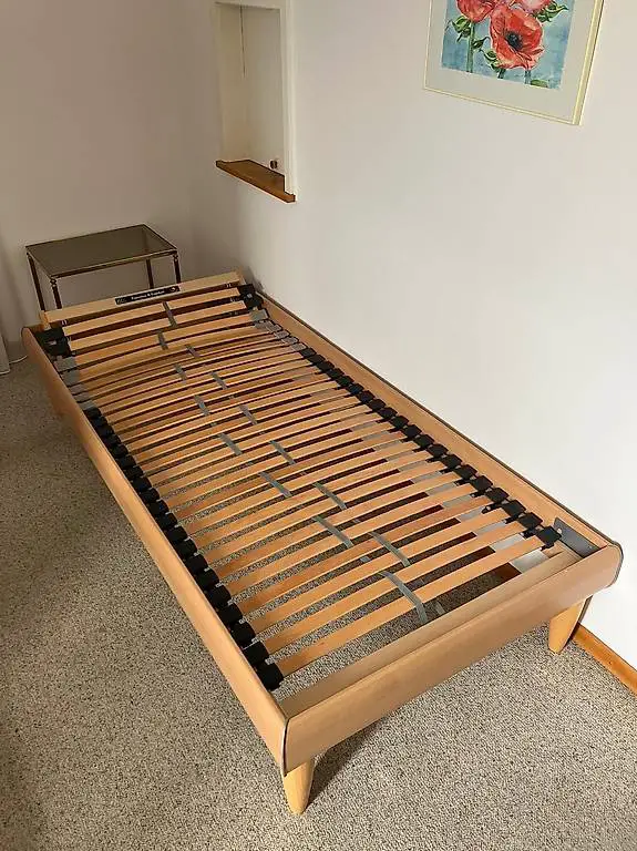 Holzbett inkl. Lattenrost