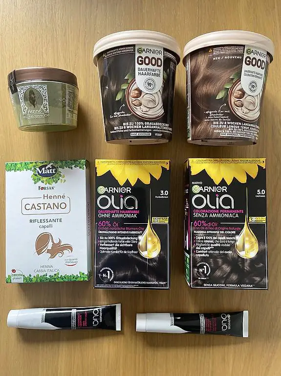 Colore per capelli Garnier e Henné