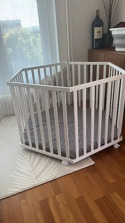 Laufgitter / Stubenbett