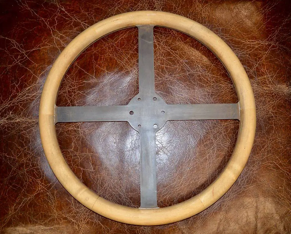 Lenkrad Morgan Threewheeler Holz 35 cm