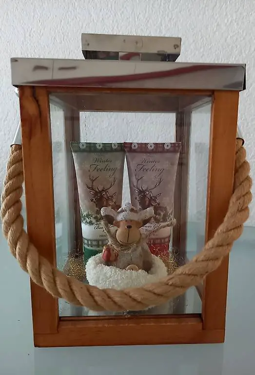 Geschenkset Laterne mit Pflegeprodukten