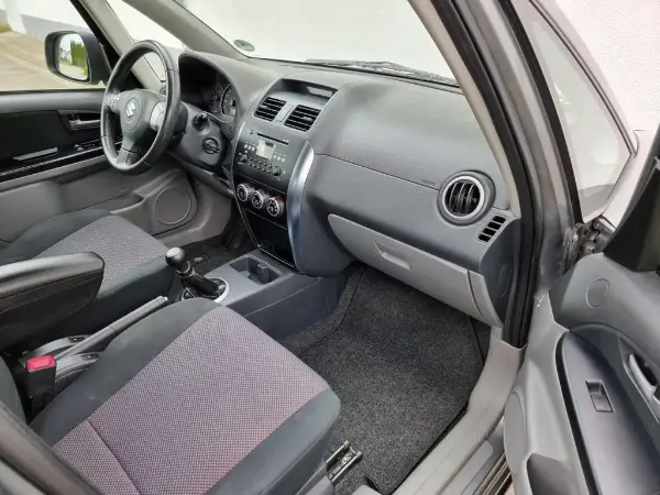 Suzuki SX4 1.6 4x4 79 kW (107 PS)