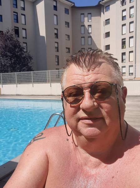 Cherche couple pou relations