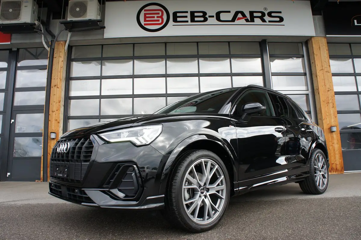 AUDI Q3 35 TFSI S line Attraction S-tronic