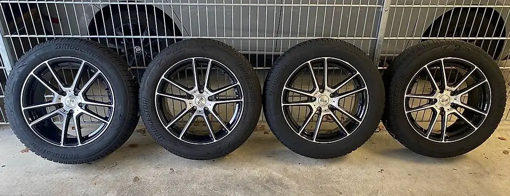 18 Zoll Alufelgen Winterreifen/-räder Bridgestone 235/55R18