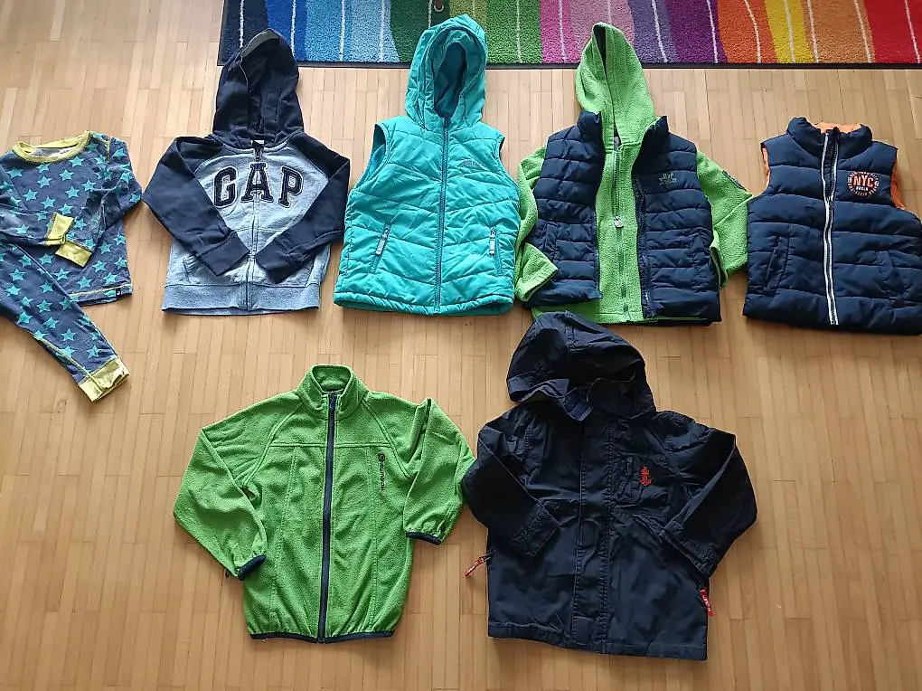 Jacke Weste gr 104/110 bis 116 u.a. jako-o