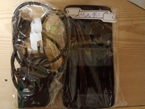 Handy Motorolla G5S + Zubehör.