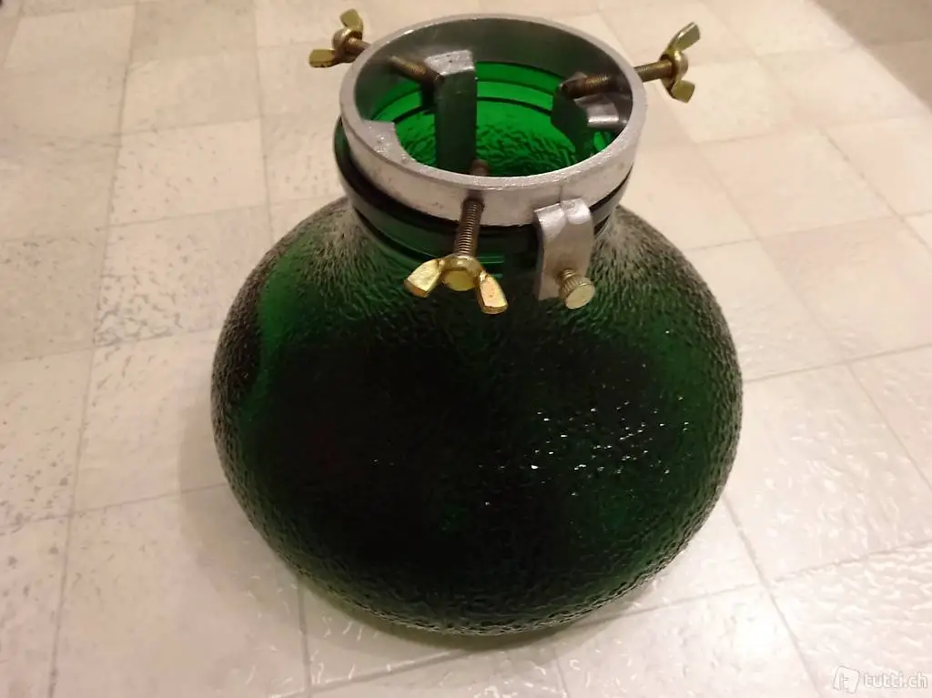 Christbaumständer aus Glas