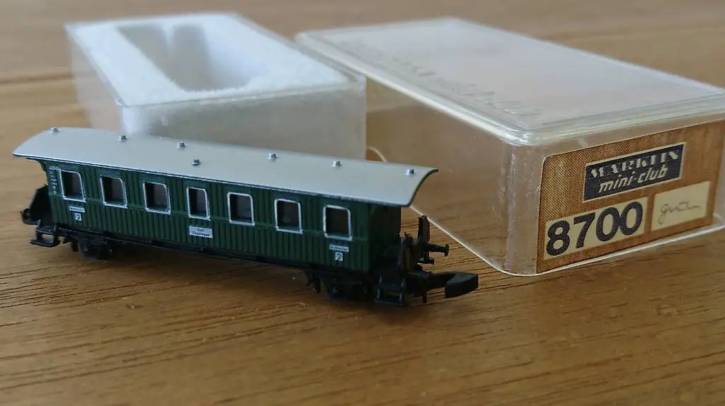 Märklin Spur Z Personenwagen 8700