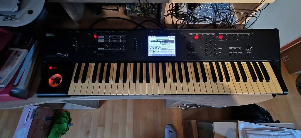 Korg M50