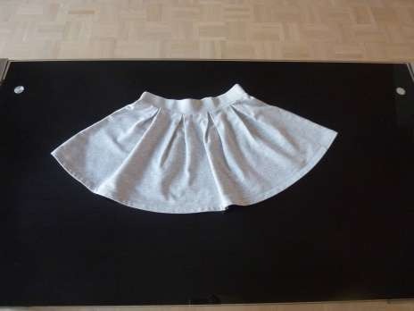 Jupe et robe, taille 4-5 ans