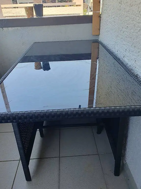 Balkontisch mit 2 Stühlen