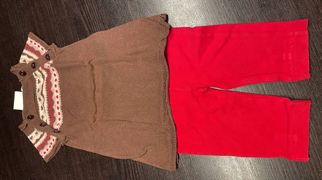 Strickkleid und Leggins Gr. 68