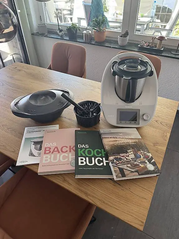 Thermomix TM5 - Top-Zustand - Zubehör & Bücher