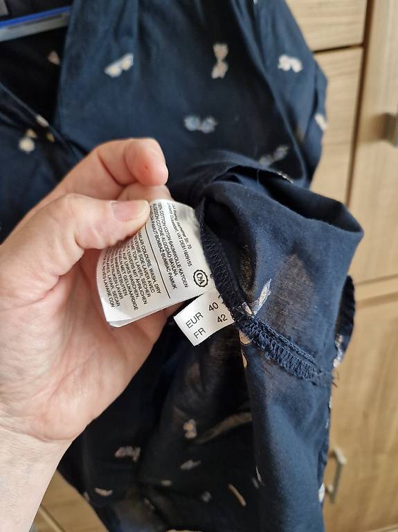 Div. Sommerblusen zu verschenken