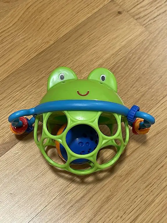 Diverses Babyspielzeug / Bücher ab Geburt - 36 Monate