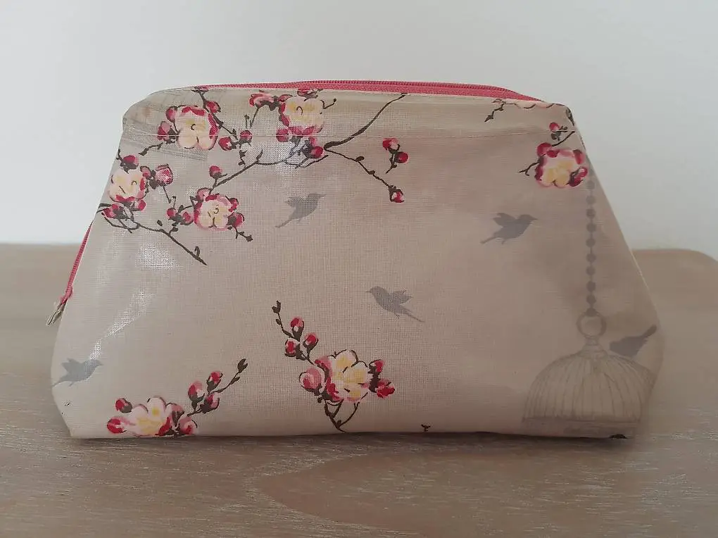 Necessaire Wachstuch, Hand Made