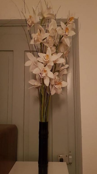 Künstlicher Blumenstraus inkl. Vase