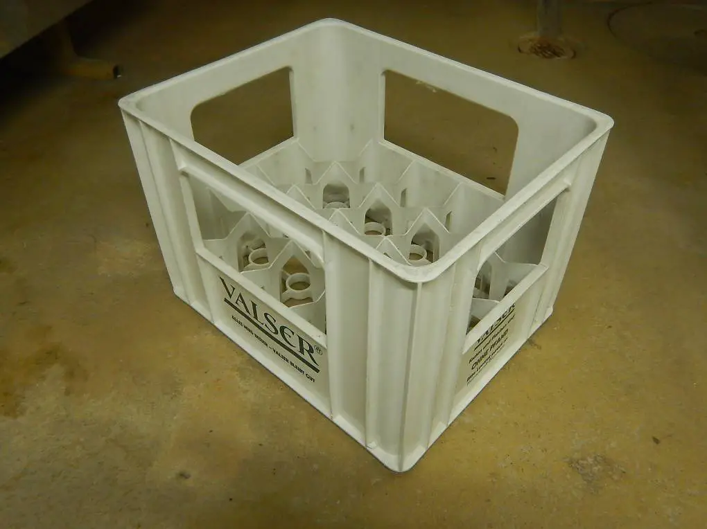 Valser-Harass, leerer Kunststoff-Harass für 20 Flaschen