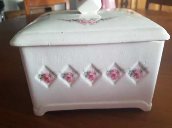 GEBÄCK DOSE VON MAX RÖSSLER