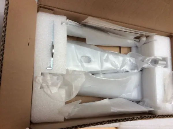 Bang & Olufsen BeoLab 18 grils érable