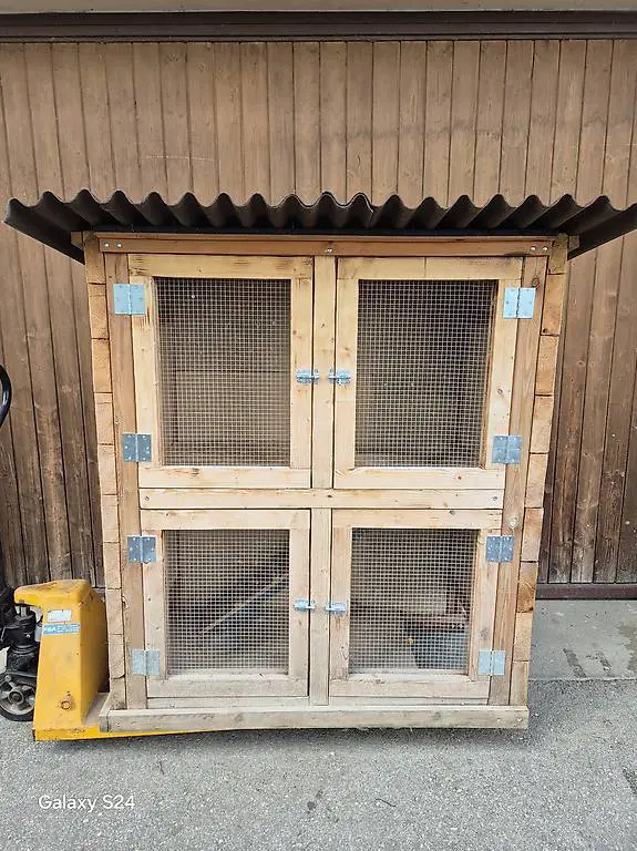 Selbstgebauter Isolierter Hasenstall