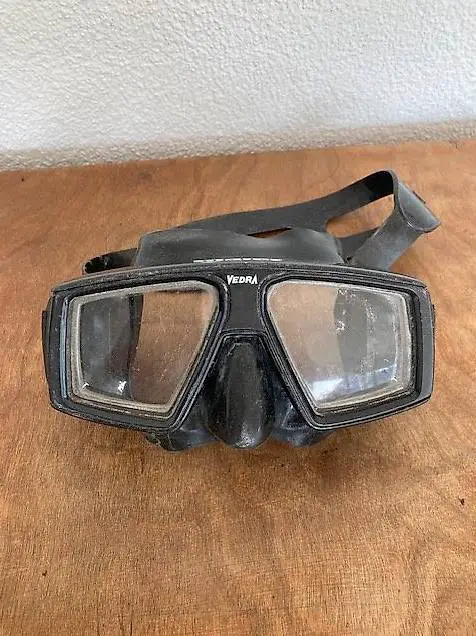 TAUCHMATERIAL: Taucherbrille mit korrigierten Gläsern