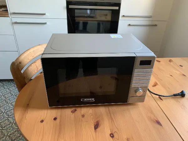 Mikrowelle mit Grill