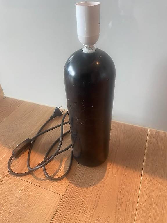 Lampenständer aus Marmor (New Works Kizu)