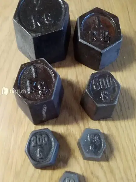 kompletter Satz Gewichtsteine für Waage