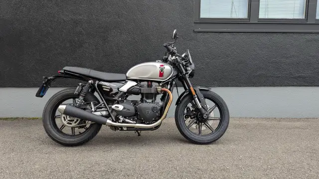 triumph speed twin 900