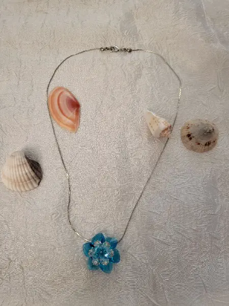 Handgemachte blumen Halskette aus Glasperlen