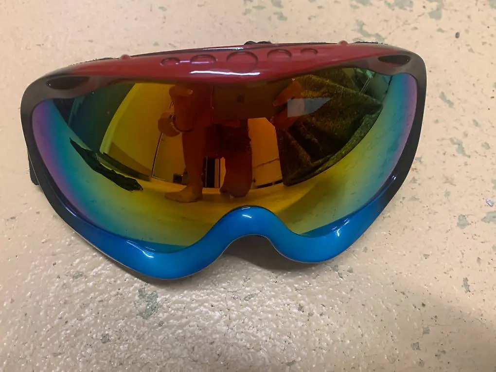 Skibrille mit Hülle zu verkaufen