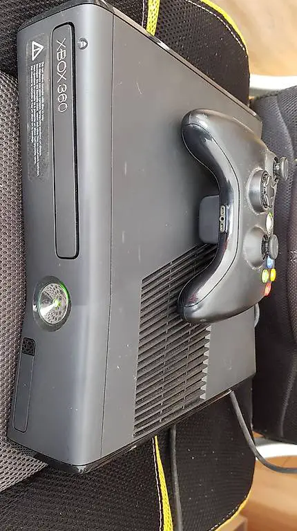 xbox 360 con 21 giochi e kinekt