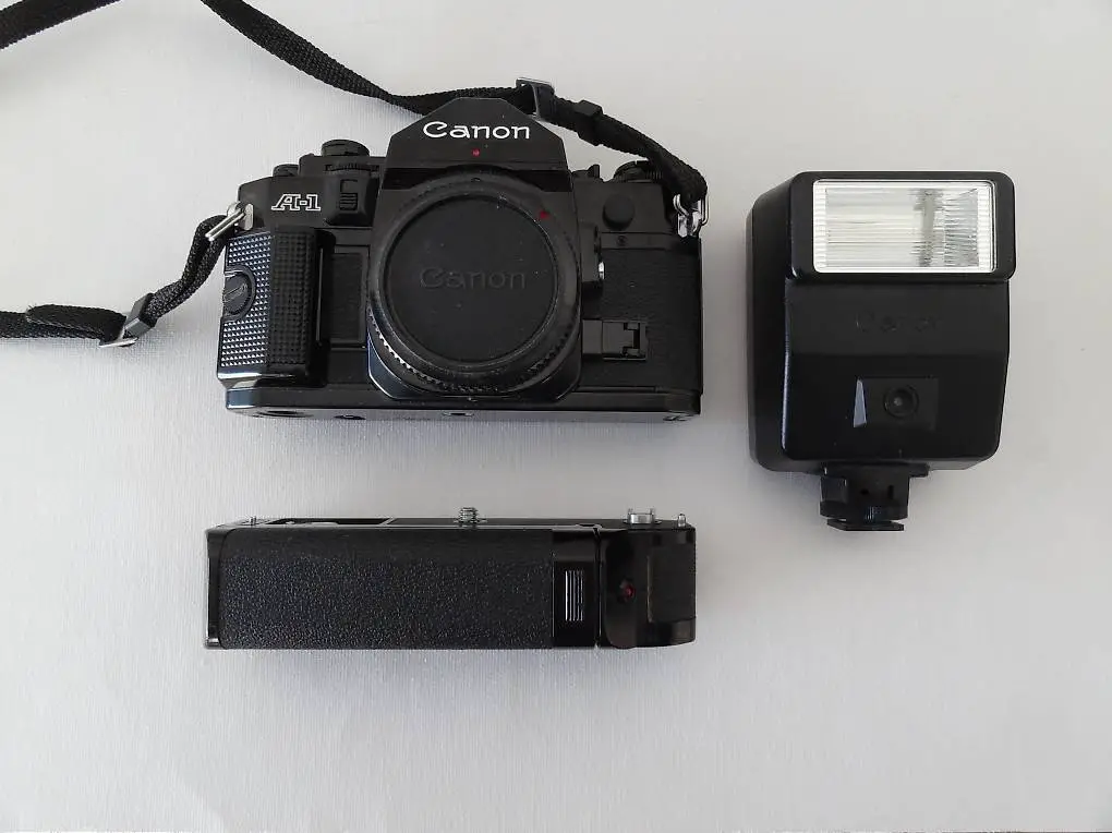 Canon A-1 Spiegelreflexkamera, analog, komplette Ausrüstung