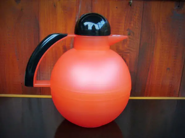 Thermos en forme de boule, rouge - Contenance 1 litre