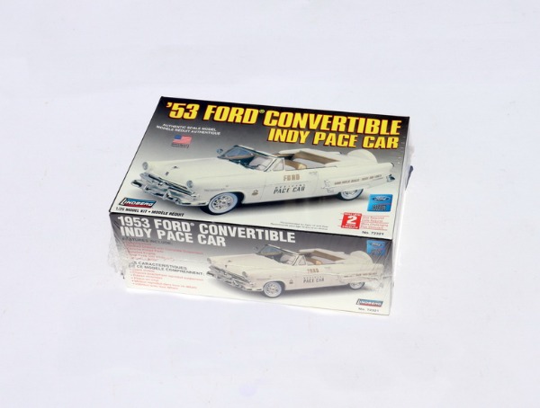 1953 Ford Convertible Indy Pace Car 1:25 von Lindberg