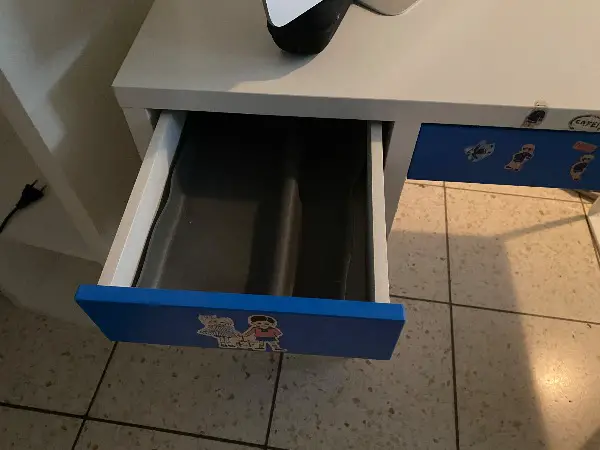 IKEA Schreibtisch für Kinder
